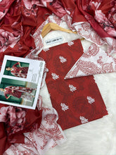 Sapphire Printed Lawn 3 Piece Suit Dubai - Summer 2026 | Code FF-5019 Design E